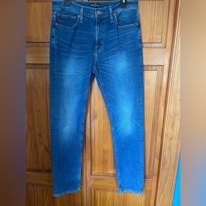 listing-status-banner